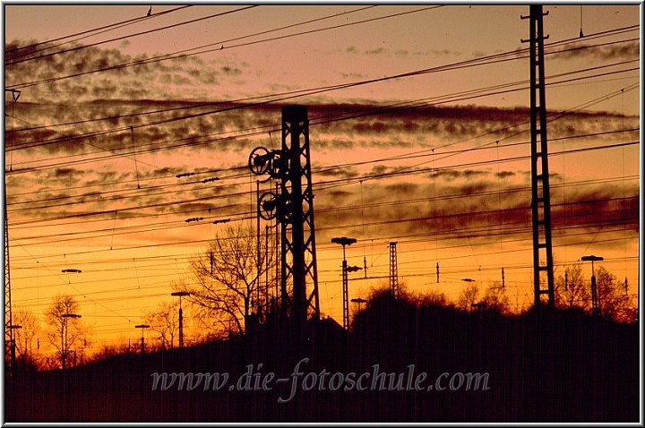 Sonnenuntergang_gleise_2.jpg - Gleise in Westhofen aus meiner Sammlung Sonnenuntergänge