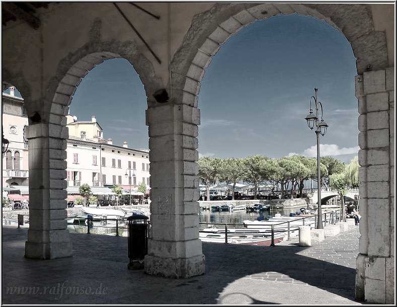 Am Hafen von Desenzano del Garda