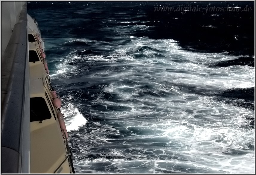 AIDA055aa.jpg - Das Meer wirkt manchmal richtig unheimlich.
