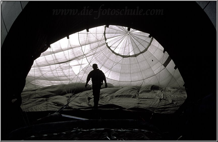 Ein Spaziergang im Heissluftballon Ein Spaziergang im Heissluftballon
