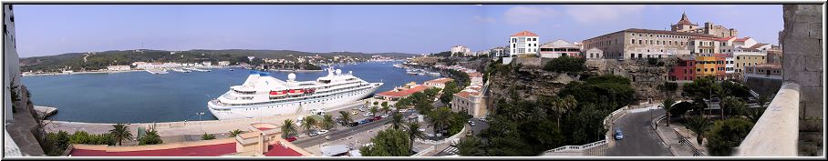 Ein Panorama aus Mao auf Menorca. Ein Panorama aus Mao auf Menorca.