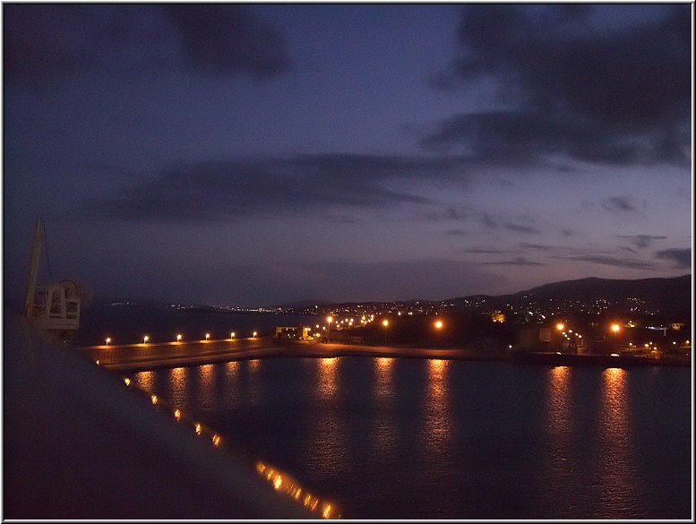 AIDA013.jpg - Blaue Stunde am Hafen von Palma