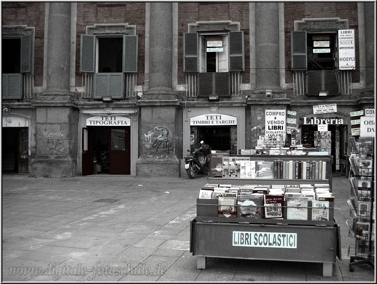 AIDA077.jpg - Bücherei in Neapel