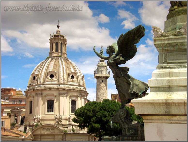AIDA109.jpg - Blick vom Denkmal für Vittorio Emanuele an der Piazza Venezia