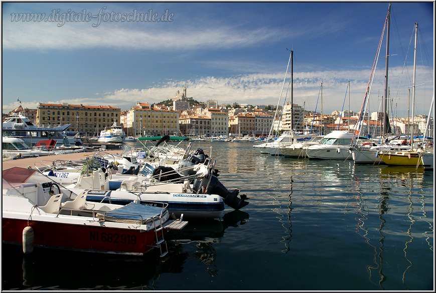 AIDA147.jpg - Marseille, alter Hafen Vieux Port