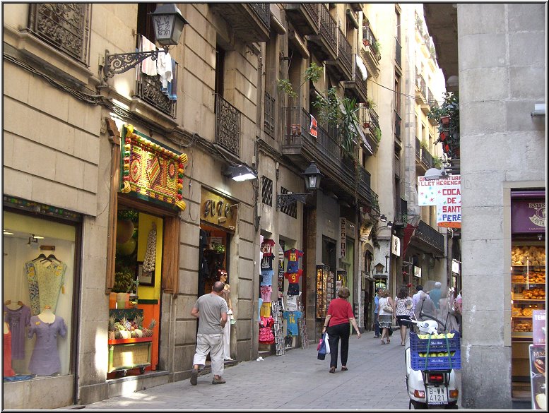 AIDA190.jpg - Strasse in der Ciutat Vella, der Altstadt und gothisches Viertel.
