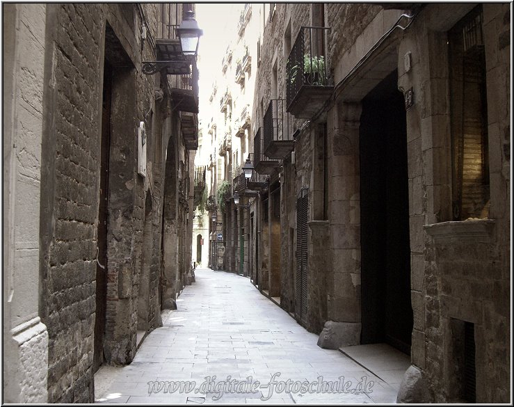 AIDA193.jpg - Strasse in der Ciutat Vella, der Altstadt und gothisches Viertel.