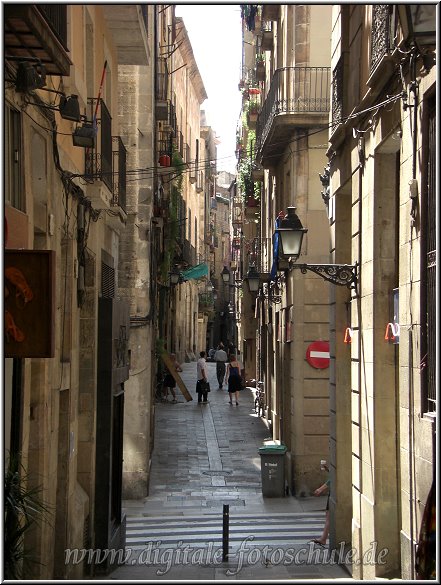 AIDA195.jpg - Strasse in der Ciutat Vella, der Altstadt und gothisches Viertel.