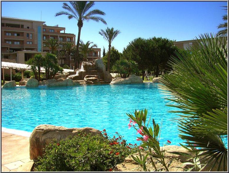 Fotoschule_Mallorca_002d.jpg - Poolbereich Hotel Hipocampo Palace in Cala Millor auf Mallorca