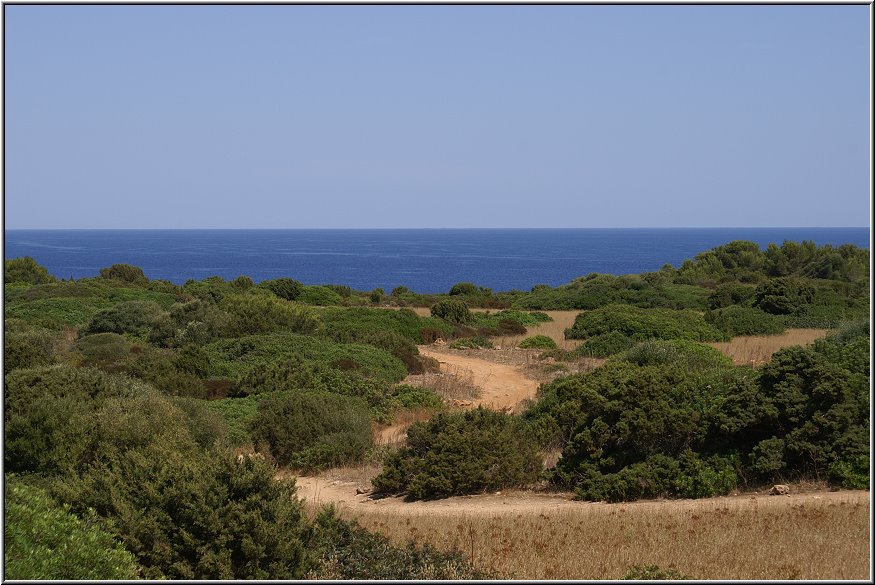 Fotoschule_Mallorca_070.jpg - An der Festung Castell de n´Amer, Aussicht von dem Ranch- Restaurant in die Bucht von Cala Millor