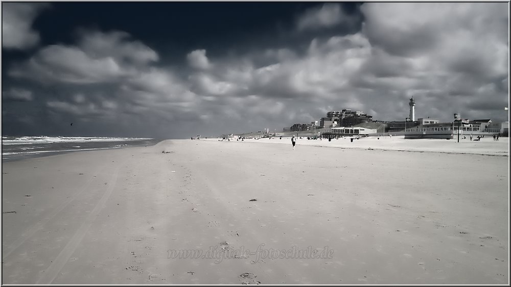 Egmond_aan_zee_2011_006.jpg - Hier kannst Du Stunden spazieren gehen, egal in welche Richtung.