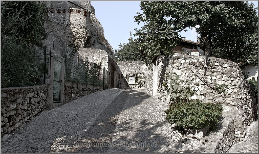 Malcesine_011.jpg - Am Fuße der Burg