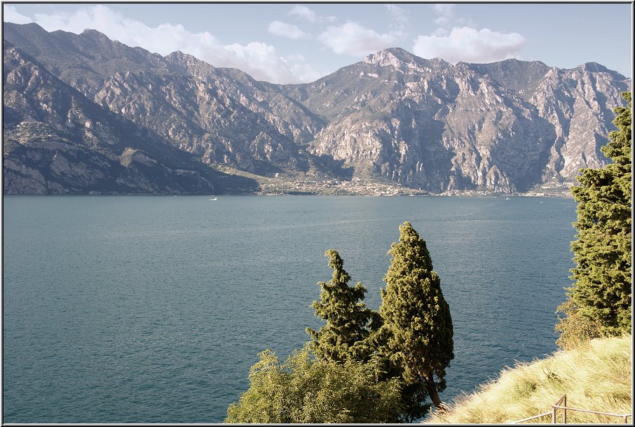 Malcesine_016.jpg - Egal, ob gutes oder schlechtes Wetter, Malcesine hat immer seinen Reiz