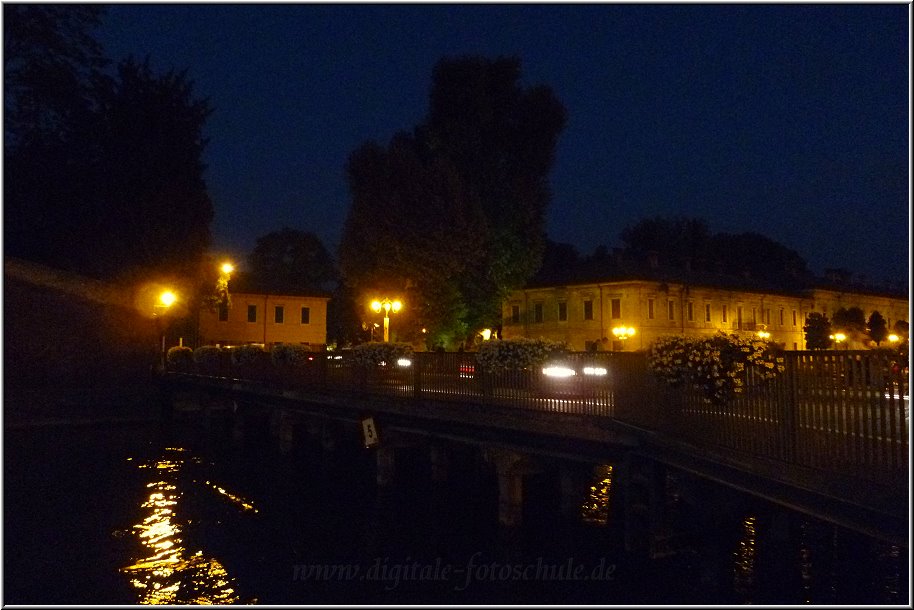 Peschiera_Night_043.jpg - Die abendlichen Lichter Peschieras laden förmlich zu Fototouren ein