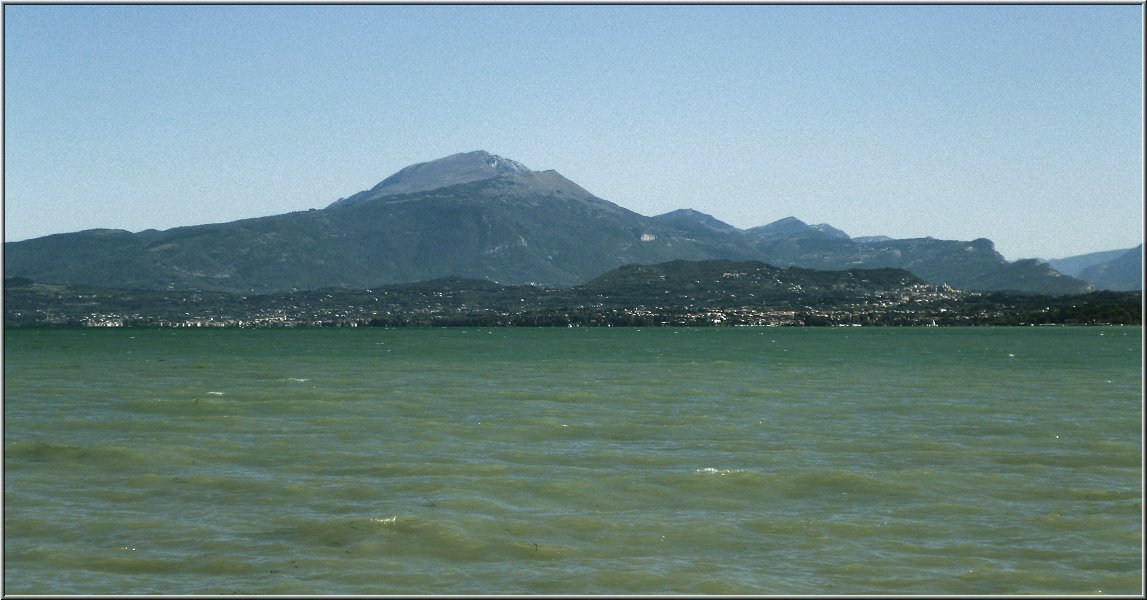 Sirmione_059.jpg - Blick in Richtung Manerba del Garda zum Westufer