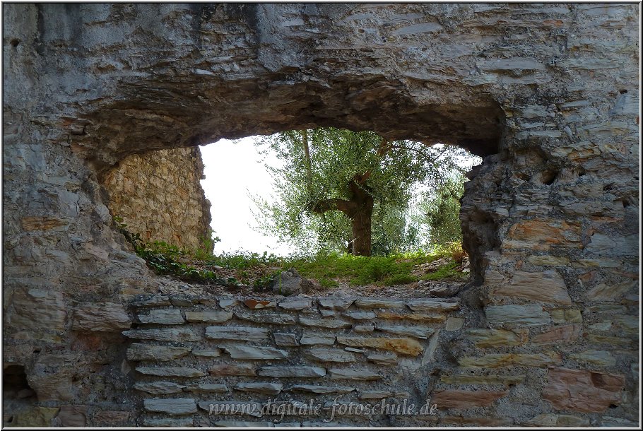 Sirmione_Grotten_009.jpg - Grotten des Catull