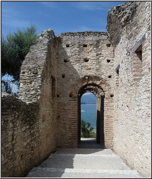 Sirmione_Grotten_021.jpg - Grotten des Catull