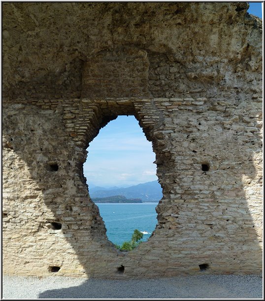 Sirmione_Grotten_037.jpg - Grotten des Catull