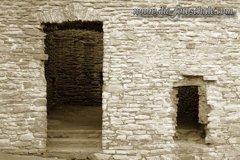 Ruine12_Die_Fotoschule.jpg - An der Hohensyburg im Süden Dortmunds, hoch oben über dem Hengsteysee.