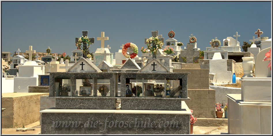 Kalymnos_Tigaki_Fotoschule_016.jpg - Friedhof Kefalos