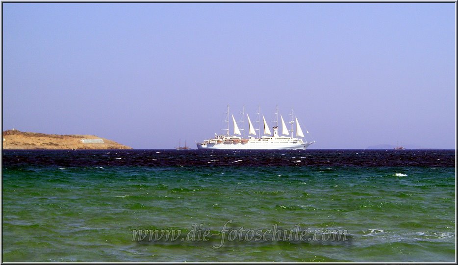 Tigaki_Tingaki_Fotoschule_017.jpg - Große Segler, Fähren und Schiffe gab es am Strand zu beobachten, wenn sie in Richtung Kos-Hafen fuhren