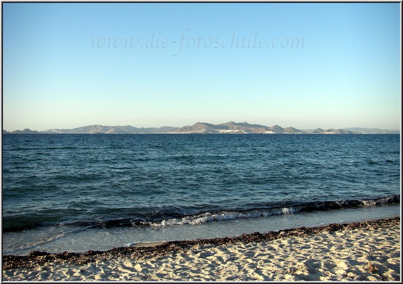 Tigaki_Tingaki_Fotoschule_033.jpg - Das klassische Bild am Strand von Tigaki. Im Hintergrund blickt man auf Bodrum, dort beginnt bereits die Türkei