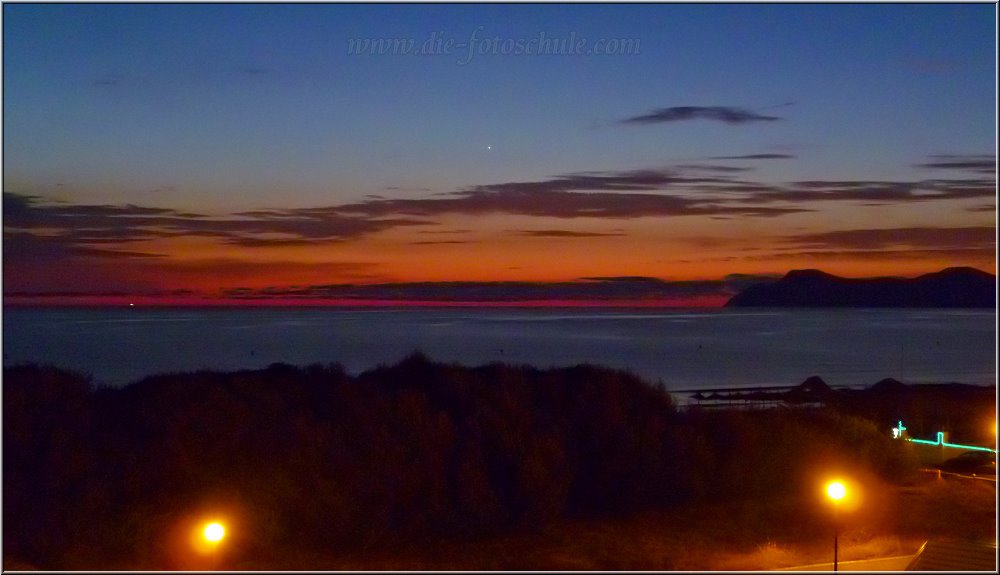 Can_Picafort_2014_001.jpg - Diese Farben hätte der Himmel auch genauso gut abends zur Blauen Stunde zeichnen können, ist aber morgens.
