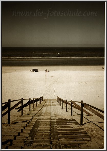 Egmond_Strandtreppe.jpg - Strandzugang zum Südstrand in Egmond aan Zee 1985