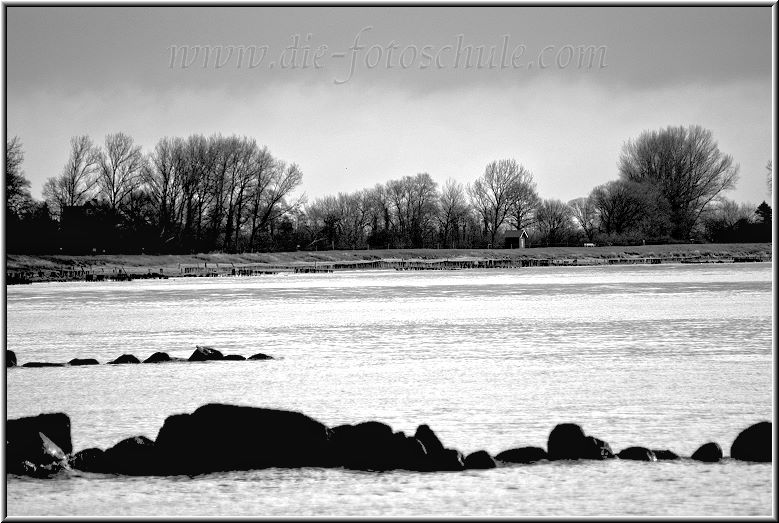 Weg_nach_Dahme_sw.jpg - Au dem Weg von Kellenhusen nach Dahme