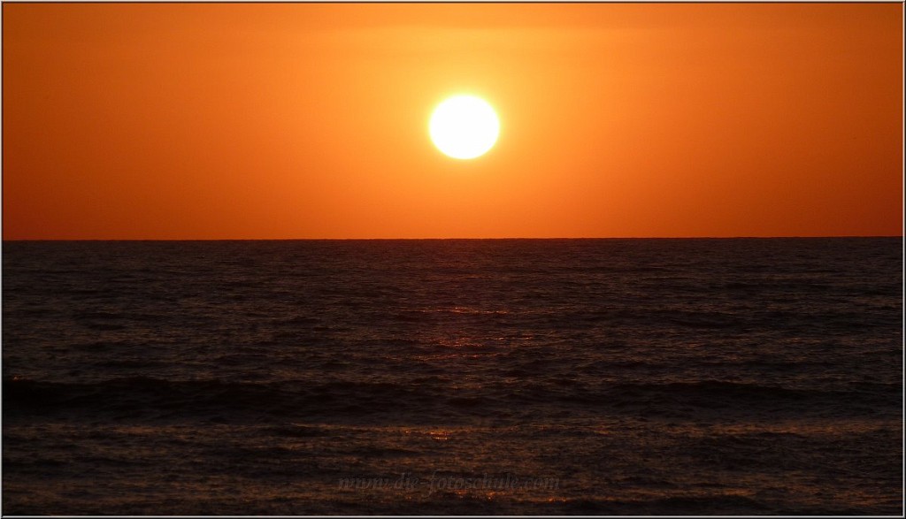 San_Vincenzo_009.jpg - Abends gibt es immer einen schönen Sonnenuntergang, die Küste ist westlich, also beste Fotovoraussetzungen