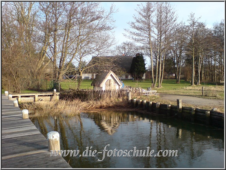 Wieck_Hafen03_Die_Fotoschule.jpg - Am Bodden in Wieck am Wiecker Hafen